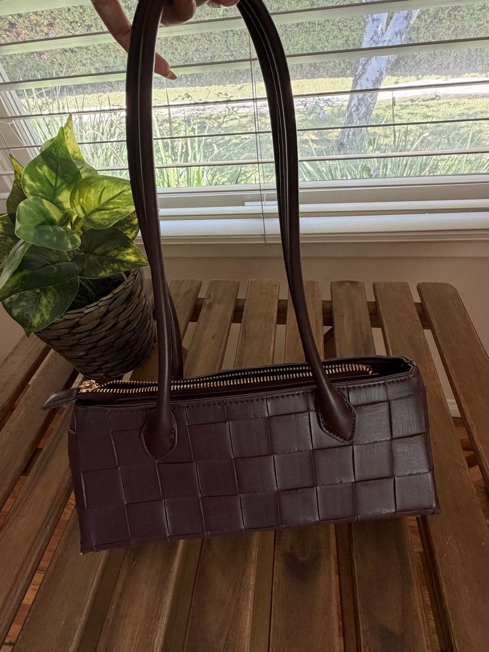 Woven Shoulder Bag in dark plum